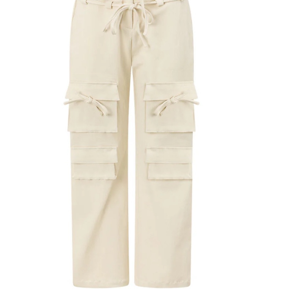 Cream Cargo Pants with Tie Details NWT Sabo Skirt “Jaicee”